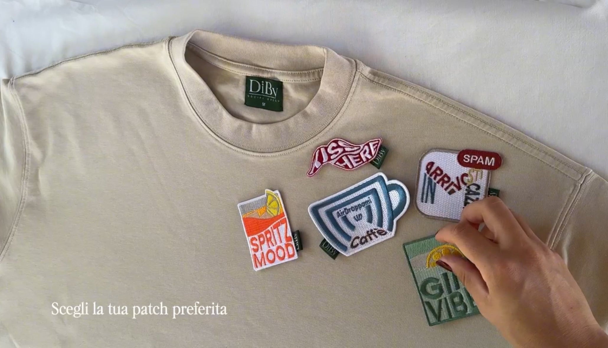 Carica il video: 